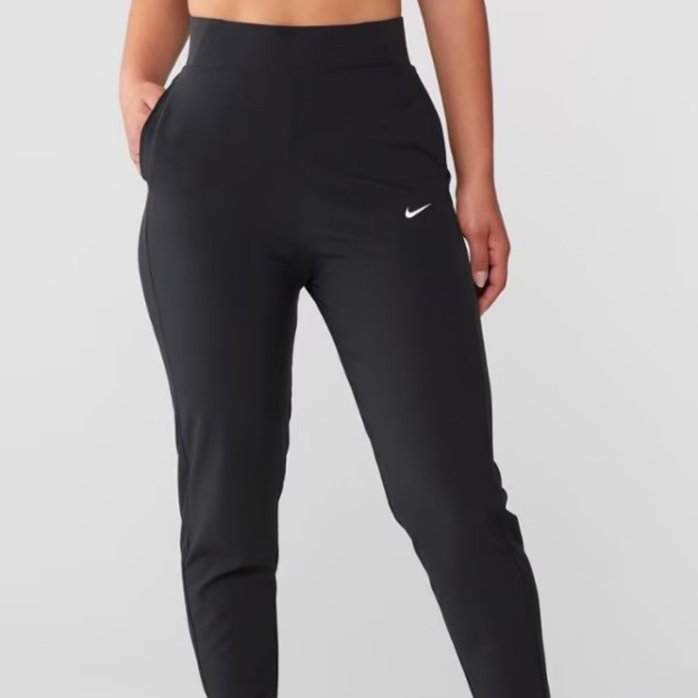 Nike Women's Bliss Victory Training Pants In Black Size Medium